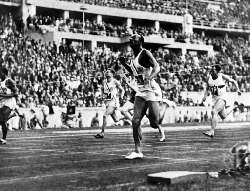 Jesse Owens remporte le 100m aux JO de Berlin, le 5 août 1936 - AFP