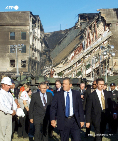 Le président George W. Bush le 12/09/2001 au Pentagone - Paul J. Richards - AFP