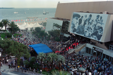 Vue aérienne du Palais des Festivals prise le 11 mai 1996 lors du 49ème Festival International du Film. 